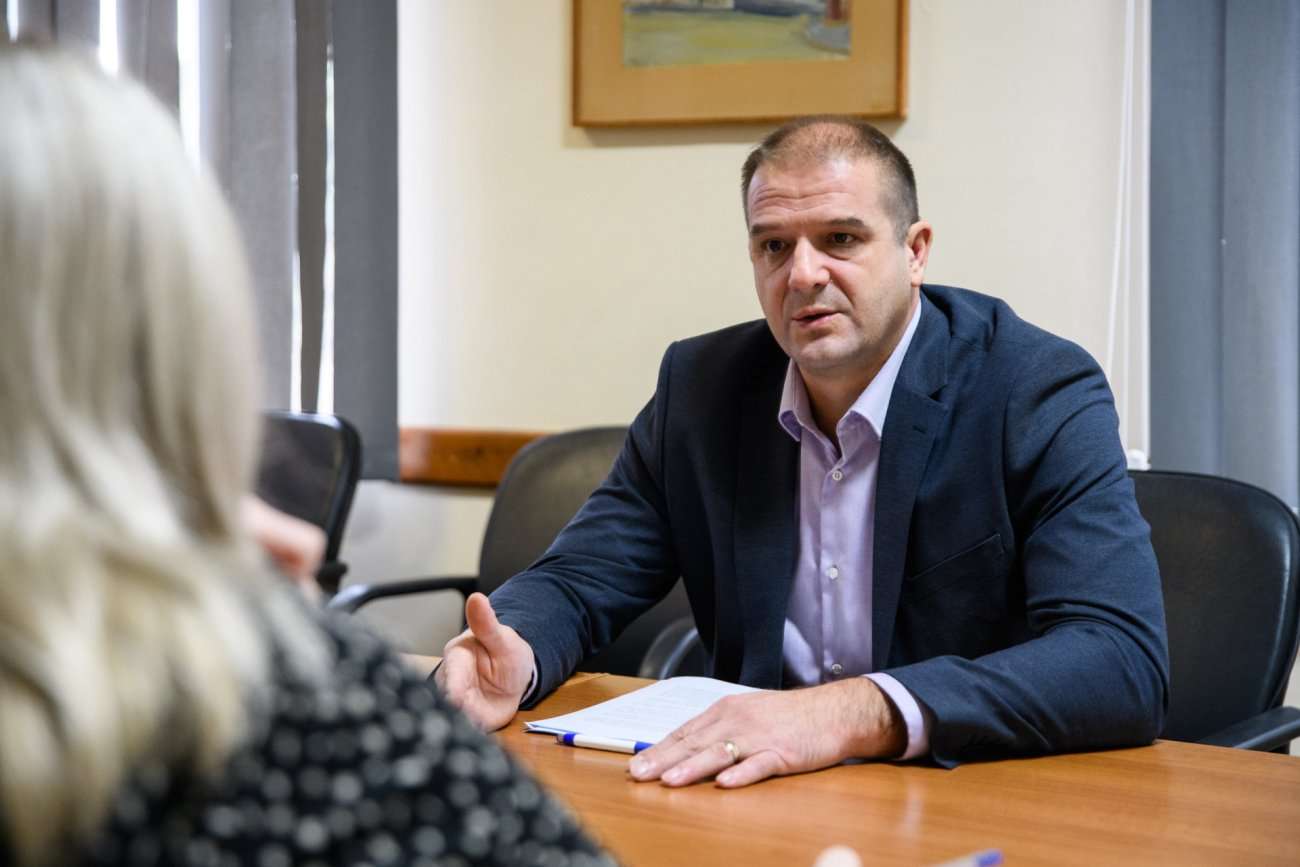 Biogradska bolnica prerasta u toplice! Ravnatelj: Nije lako, žicam sredstva, a uplaćuju mi i susjedi..