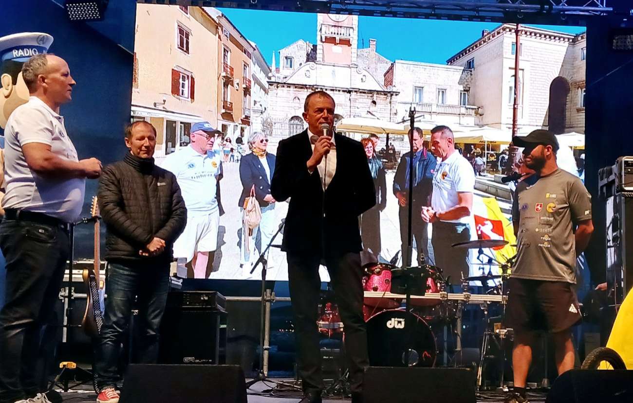 SLOVENSKI VIKEND – VELIČANSTVENI ŠUŠUR, REKREACIJA, DEGUSTACIJA I FEŠTANJE