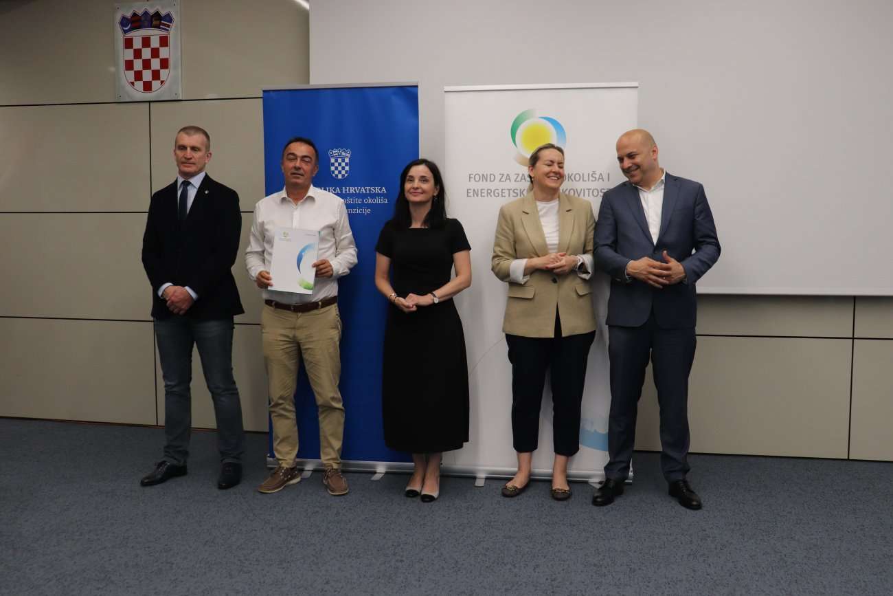 Uručeni ugovori vrijedni 5 milijuna eura za 80 "smart city" projekata