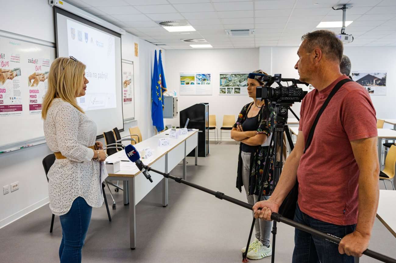 ZAŽELI BnM: PROGRAM POMOĆI STARIJIM OSOBAMA U LOKALNOJ ZAJEDNICI