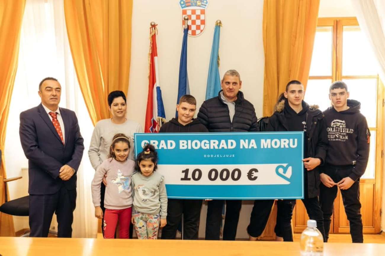 Biograd pruža podršku velikim obiteljima: gradonačelnik Knez primio obitelj Štampalija