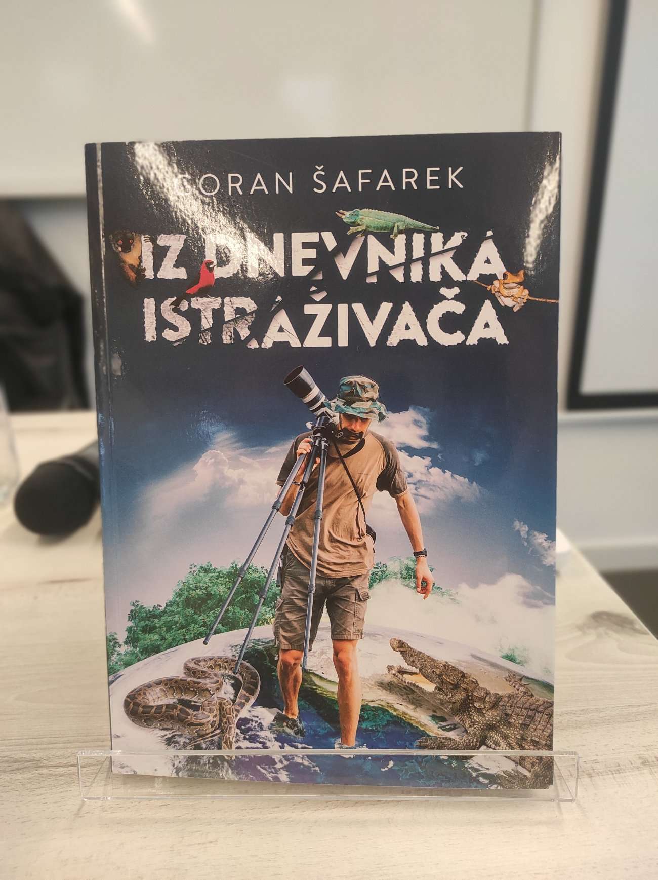 Dan planete Zemlje obilježen u Gradskoj knjižnici Biograd uz interaktivno i multimedijalno predavanje biologa i istraživača Gorana Šafareka