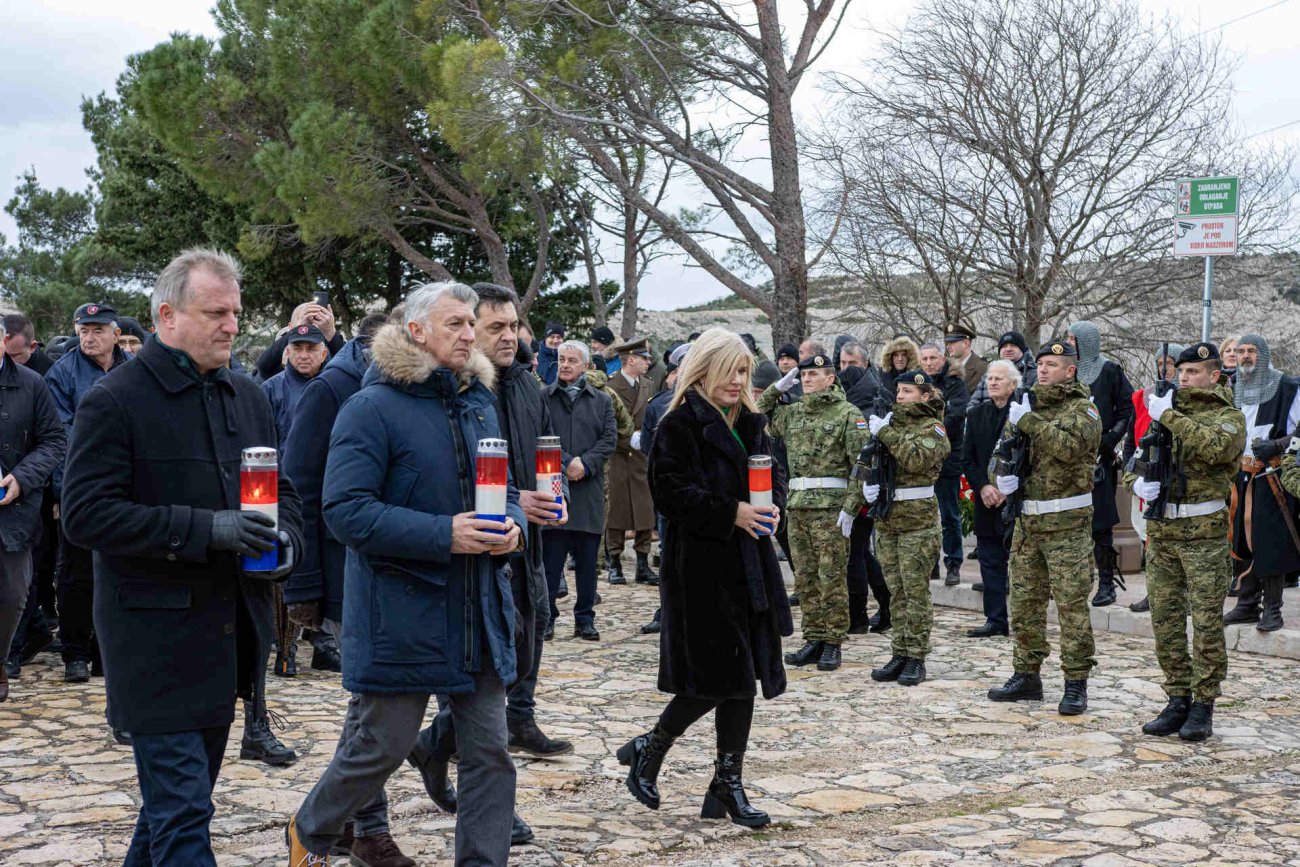 Na Masleničkom mostu je odana počast poginulim braniteljima koji su sudjelovali u operaciji Maslenica